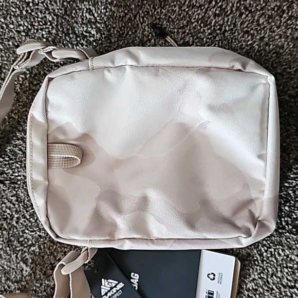 Dakine Field Bag - Picture 3 of 6